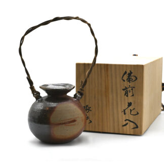 備前焼の花器　作家は渡邊琢磨