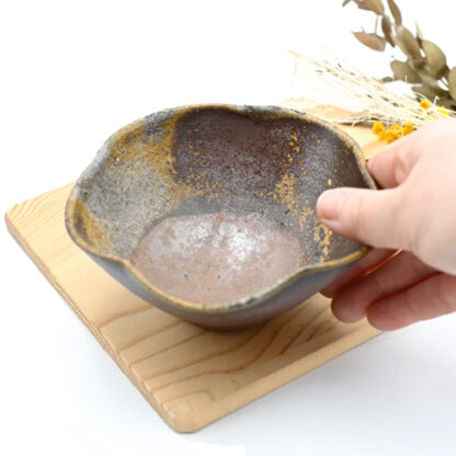 備前焼のリンカ鉢　作家は奥本丸味です