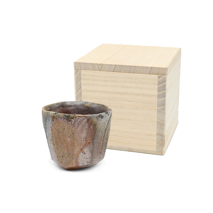 備前焼のぐい呑 作家は久郷剛司です