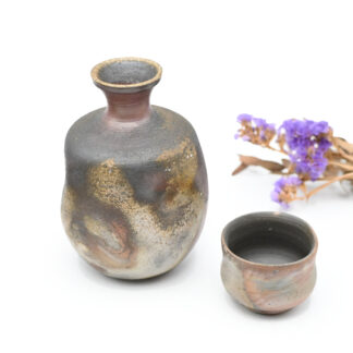 備前焼の酒器セット 作家は延原勝志です