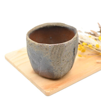 備前焼の皿　作家は久郷剛司です