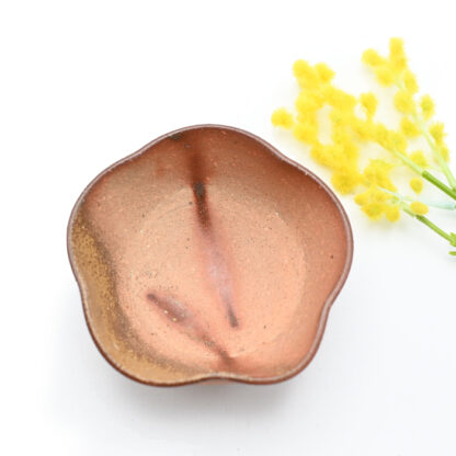 備前焼<br>輪花鉢<br>作家　奥本 丸味