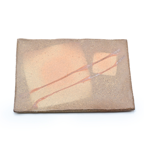 備前焼の皿 作家は安田龍彦です