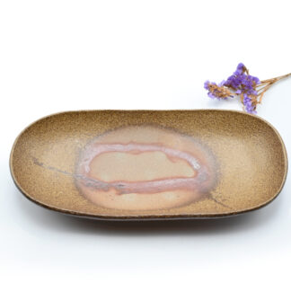 備前焼の皿 作家は安田龍彦です