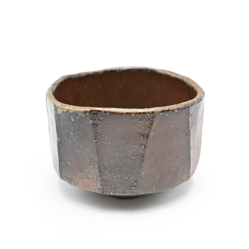 備前焼の皿 作家は安田龍彦です