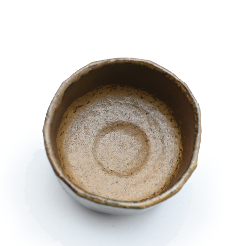 備前焼の皿 作家は安田龍彦です