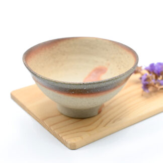 備前焼のお茶碗　作家は安田龍彦です