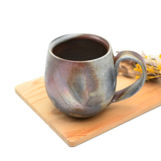 備前焼のマグカップ　作家は中居靖です