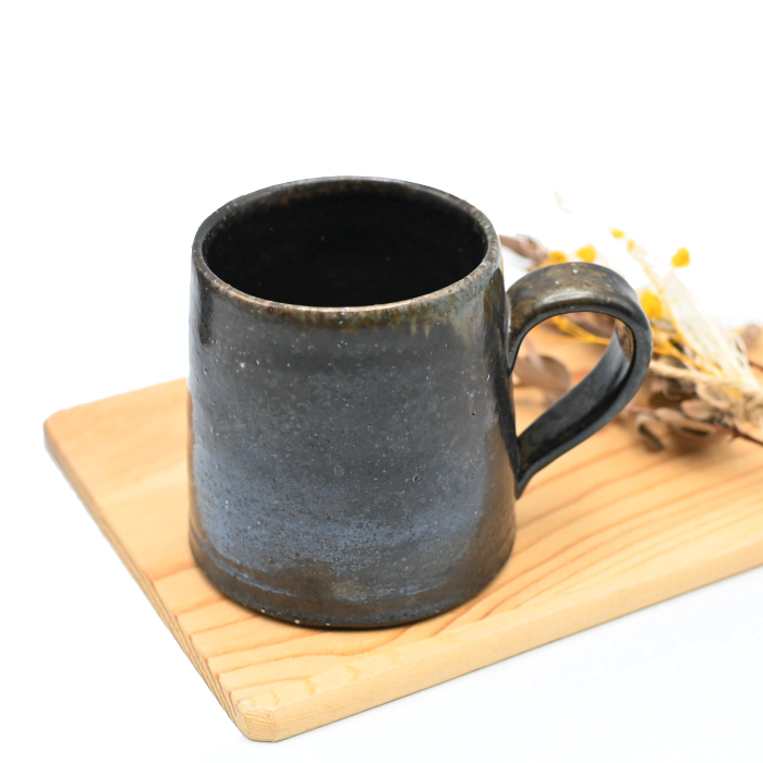 備前焼のマグカップ 作家は澁田寿昭です