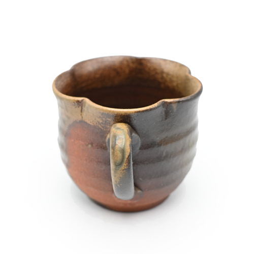 備前焼のマグカップ 窯元は武田工房です