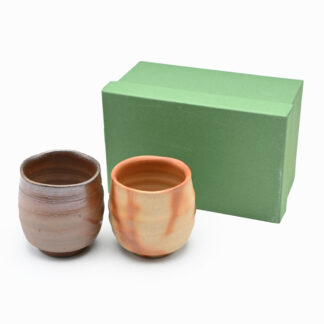 備前焼<br>紅白湯呑セット<br>（化粧箱付き）<br>窯元：しょうざん