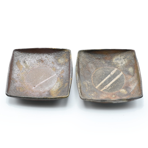 備前焼の小皿 作家は奥本丸味です