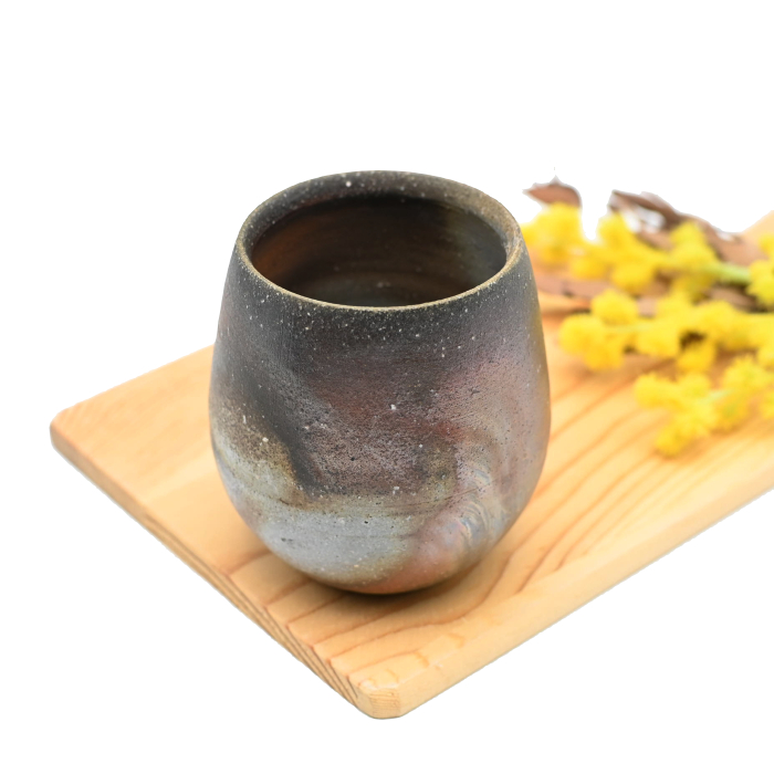 備前焼<br>たまごカップ<br>作家:中居 靖