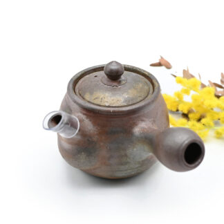 備前焼<br>急須<br>作家：三好 満