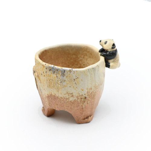備前焼のパンダぐい呑 作家は森脇 弘行です