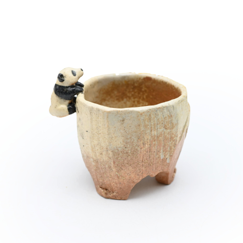 備前焼のパンダぐい呑 作家は森脇 弘行です