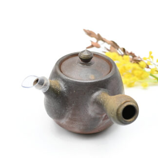 備前焼の急須　作家は三好満