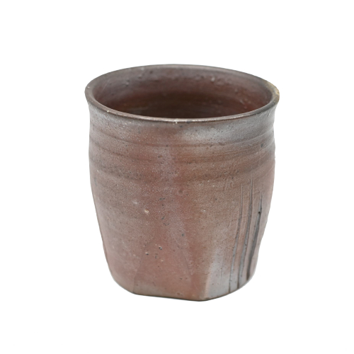 備前焼のマグカップ 作家は紀文春です