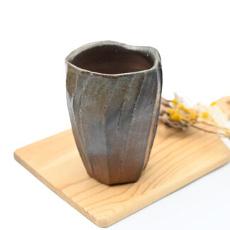 備前焼<br>備前鎬酒盃<br>作家：澁田 寿昭