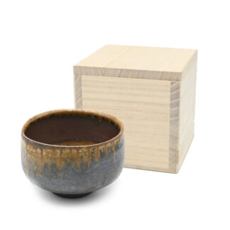 備前焼の抹茶碗 作家は中居靖です