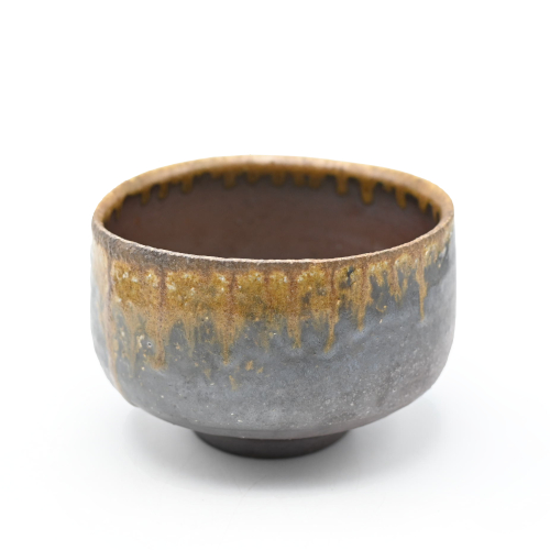 備前焼の抹茶碗 作家は中居靖です