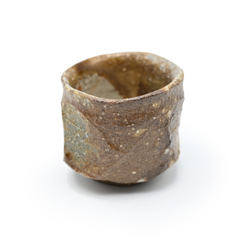 備前焼のぐい呑み 作家は宮尾昌宏です