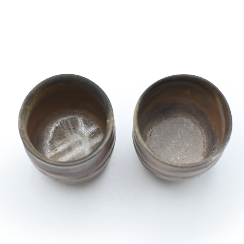 備前焼の湯呑 作家は松笠浩三です