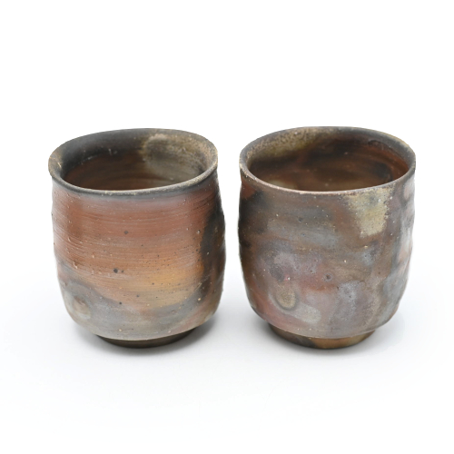 備前焼の湯呑 作家は松笠浩三です