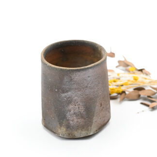 備前焼<br>削ぎ湯呑<br>作家 久郷 剛司