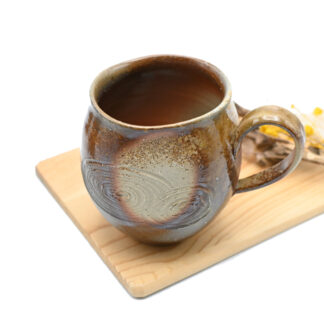 備前焼のマグカップ　作家は宮尾昌弘です