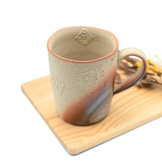 備前焼のマグカップ　作家は宮尾昌弘です