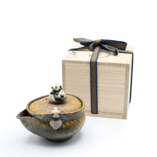 備前焼のパンダぐい呑 作家は森脇 弘行です