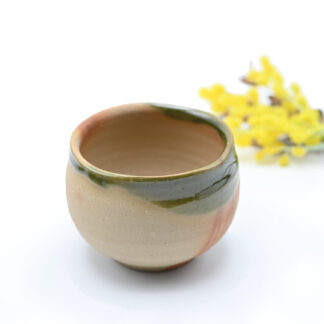 備前焼の丸湯呑　窯元はしょうざんです