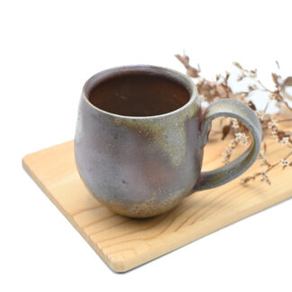 備前焼のカップ　作家は中居靖です