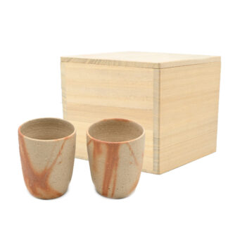 備前焼の花入　作家は原田圭二です