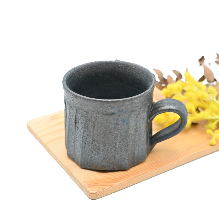備前焼のマグカップ 作家は澁田寿昭です