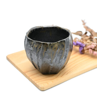 備前焼のマグカップ　作家は澁田寿昭です