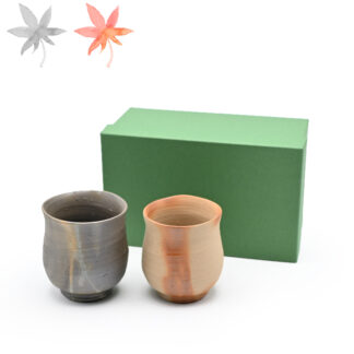備前焼<br>紅白紅葉湯呑セット<br>(専用化粧箱付き)<br>作家：延原 勝志