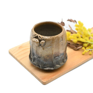 備前焼のカップ　作家は竹内先生です