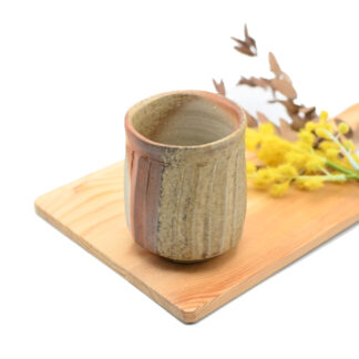 備前焼のマグカップ　作家は澁田寿昭です