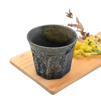 備前焼のマグカップ　作家は澁田寿昭です
